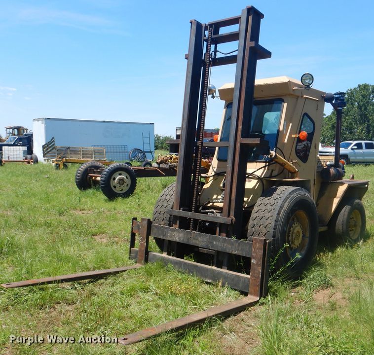 image for item GY9907 Mastercraft  forklift