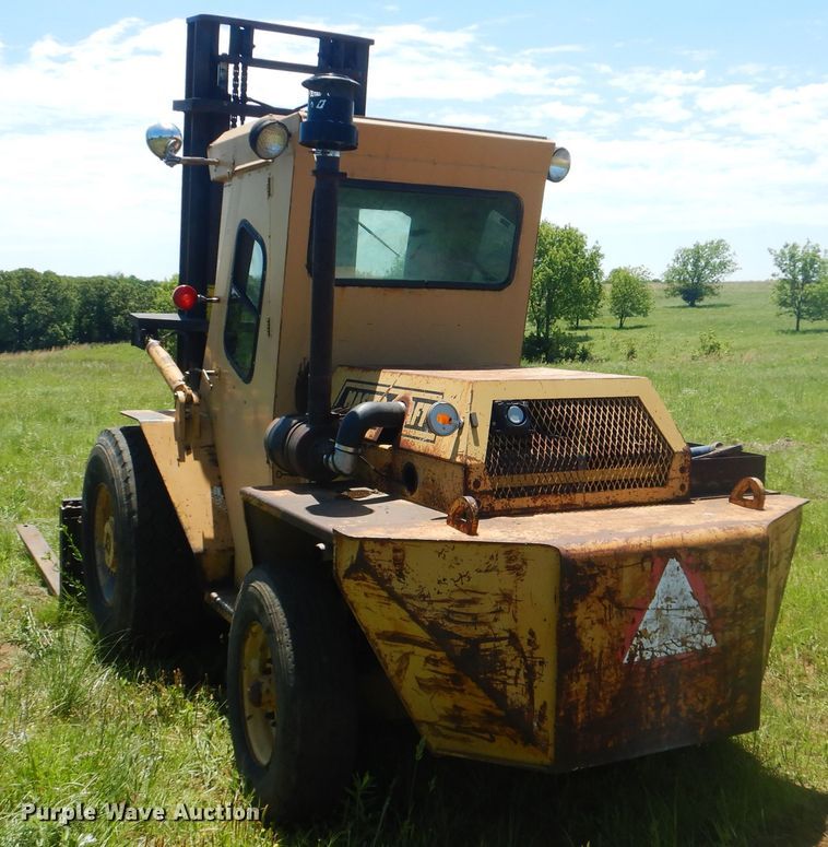 image for item GY9907 Mastercraft  forklift