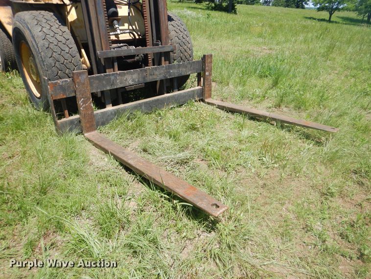 image for item GY9907 Mastercraft  forklift