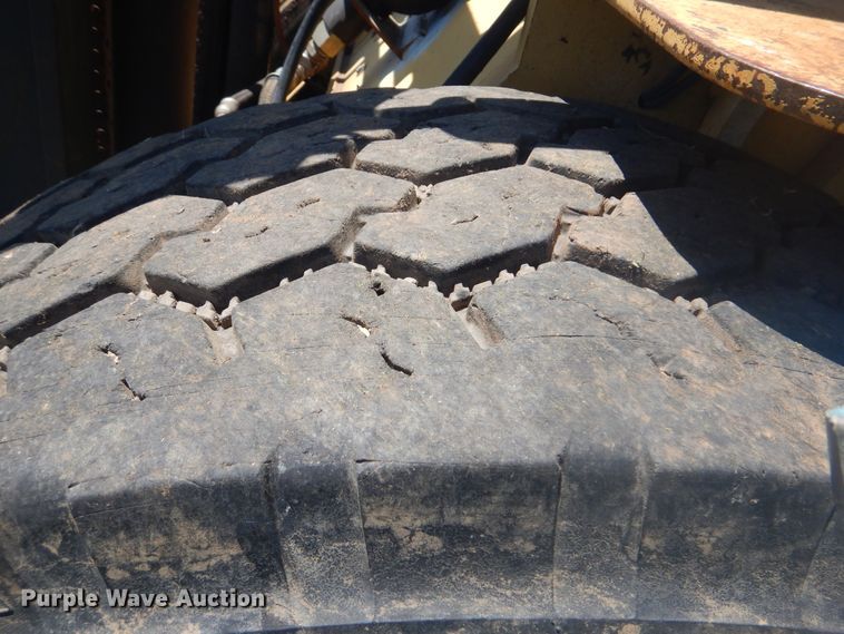 image for item GY9907 Mastercraft  forklift