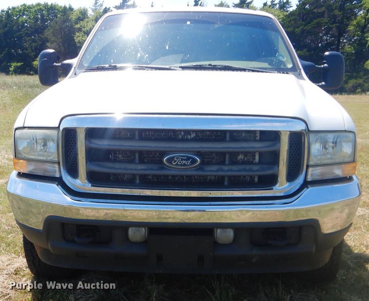 image for item GY9908 2002 Ford F250 Super Duty  Crew Cab pickup truck