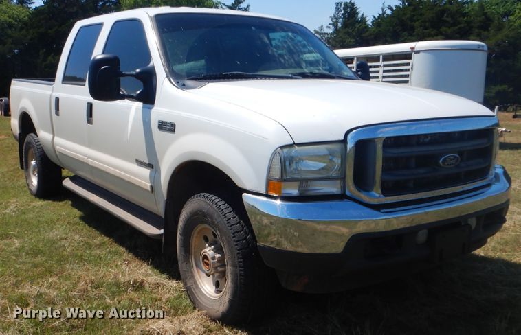 image for item GY9908 2002 Ford F250 Super Duty  Crew Cab pickup truck