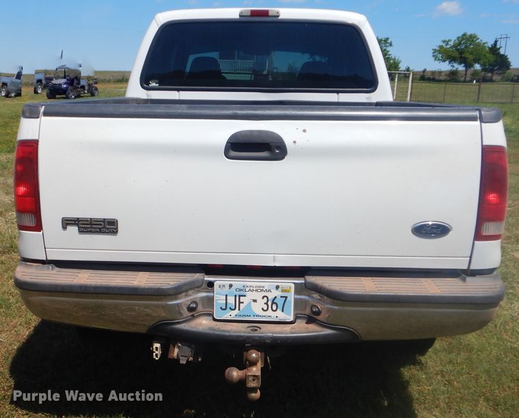 image for item GY9908 2002 Ford F250 Super Duty  Crew Cab pickup truck