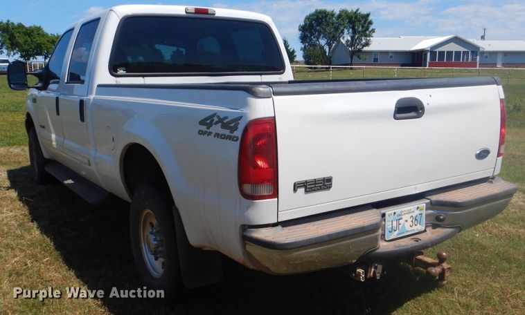 image for item GY9908 2002 Ford F250 Super Duty  Crew Cab pickup truck