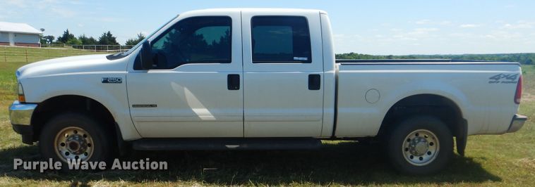 image for item GY9908 2002 Ford F250 Super Duty  Crew Cab pickup truck