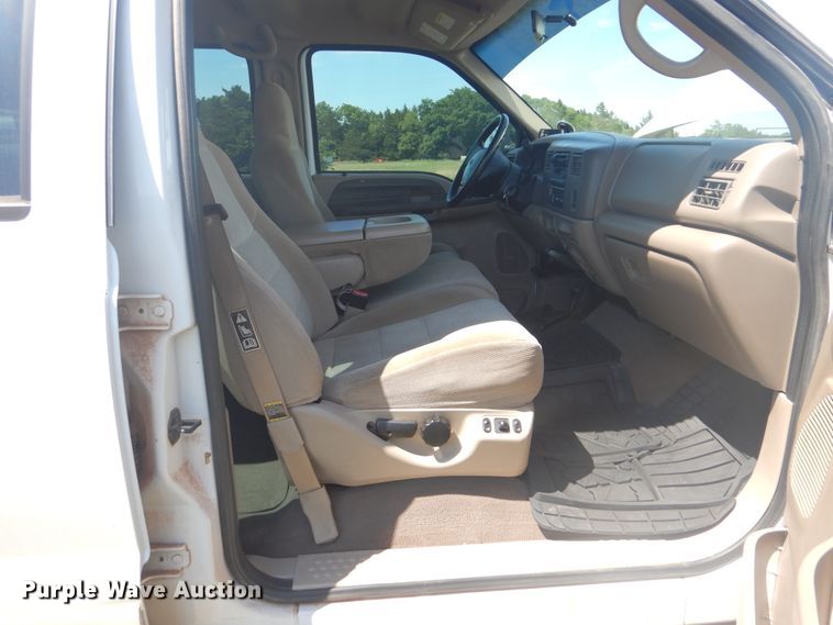 image for item GY9908 2002 Ford F250 Super Duty  Crew Cab pickup truck