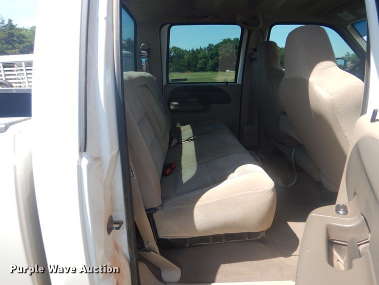 image for item GY9908 2002 Ford F250 Super Duty  Crew Cab pickup truck