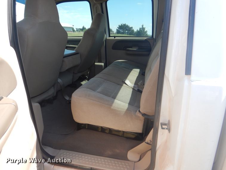 image for item GY9908 2002 Ford F250 Super Duty  Crew Cab pickup truck