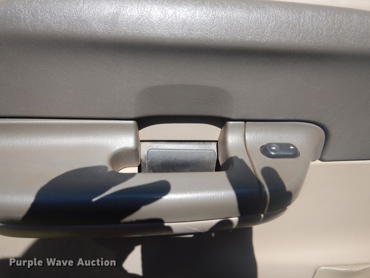 image for item GY9908 2002 Ford F250 Super Duty  Crew Cab pickup truck