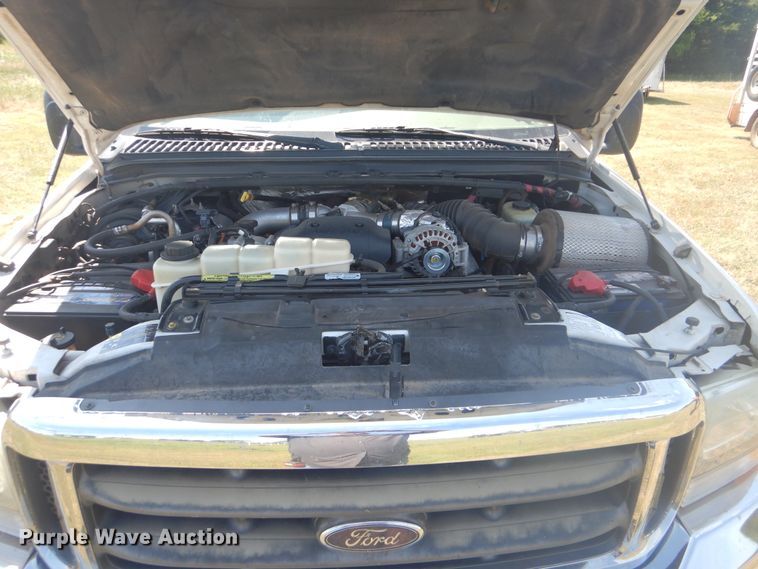 image for item GY9908 2002 Ford F250 Super Duty  Crew Cab pickup truck