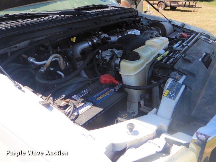 image for item GY9908 2002 Ford F250 Super Duty  Crew Cab pickup truck