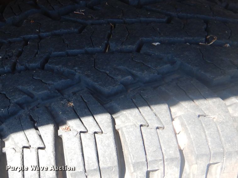 image for item GY9908 2002 Ford F250 Super Duty  Crew Cab pickup truck