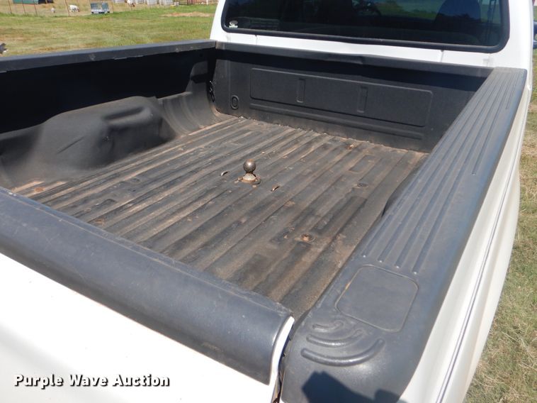 image for item GY9908 2002 Ford F250 Super Duty  Crew Cab pickup truck