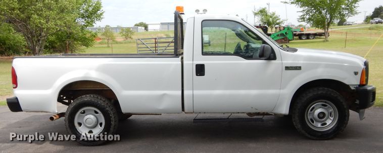 image for item HA9008 2005 Ford F250 Super Duty  pickup truck