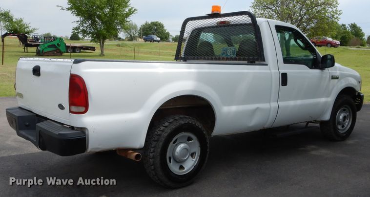 image for item HA9008 2005 Ford F250 Super Duty  pickup truck