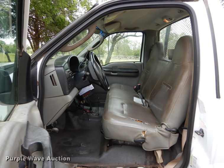 image for item HA9008 2005 Ford F250 Super Duty  pickup truck