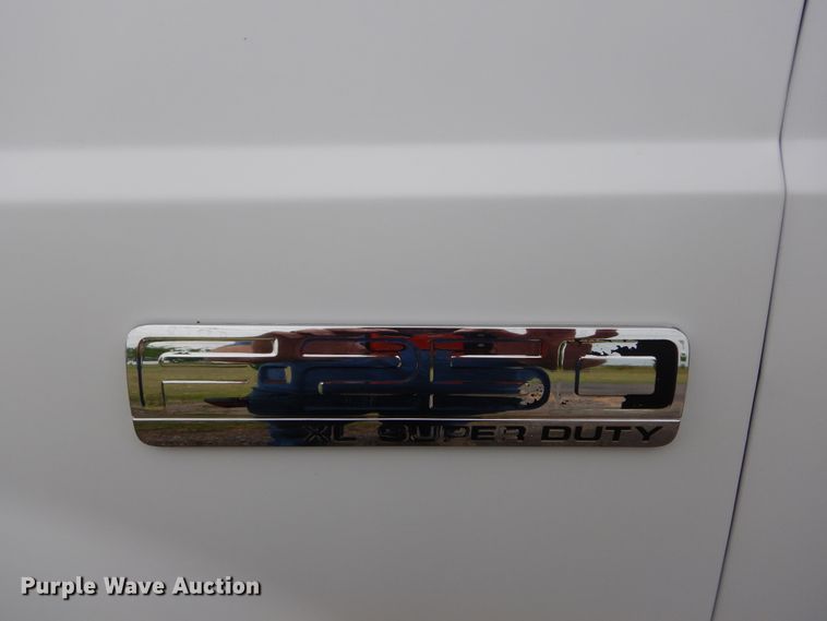 image for item HA9008 2005 Ford F250 Super Duty  pickup truck