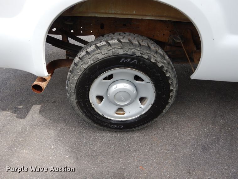 image for item HA9008 2005 Ford F250 Super Duty  pickup truck