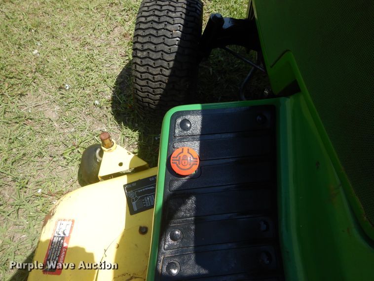 image for item HA9013 John Deere 425 lawn mower