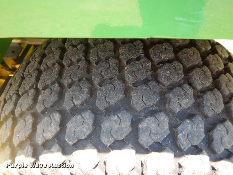 image for item HA9013 John Deere 425 lawn mower