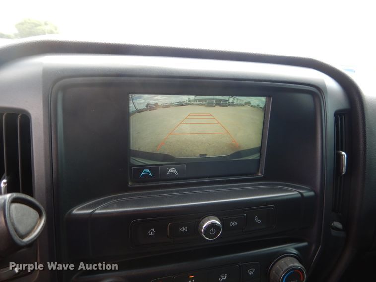 image for item HC9034 2017 Chevrolet Silverado 3500HD  Crew Cab pickup truck