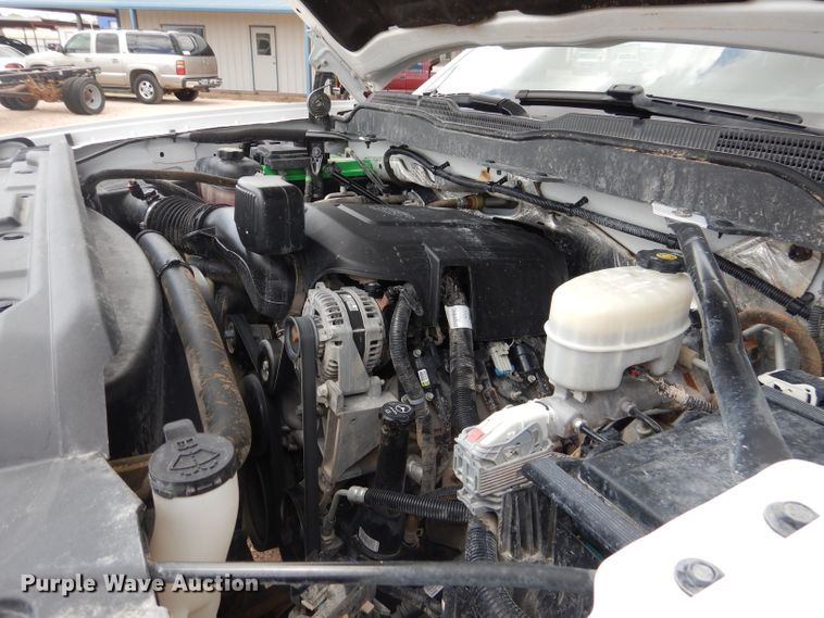 image for item HC9034 2017 Chevrolet Silverado 3500HD  Crew Cab pickup truck