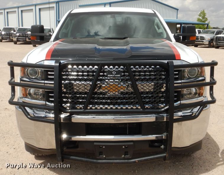 image for item HC9035 2018 Chevrolet Silverado 3500HD  Crew Cab pickup truck