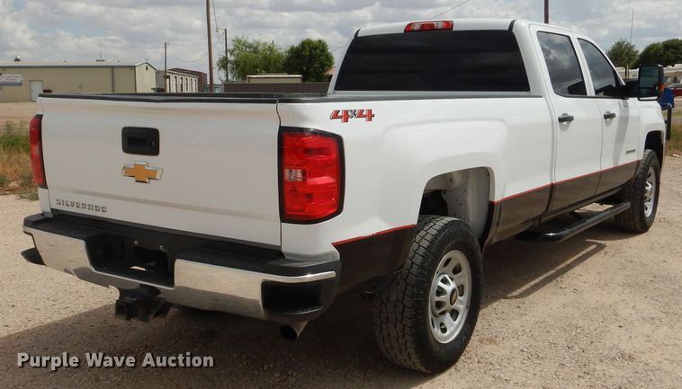 image for item HC9035 2018 Chevrolet Silverado 3500HD  Crew Cab pickup truck