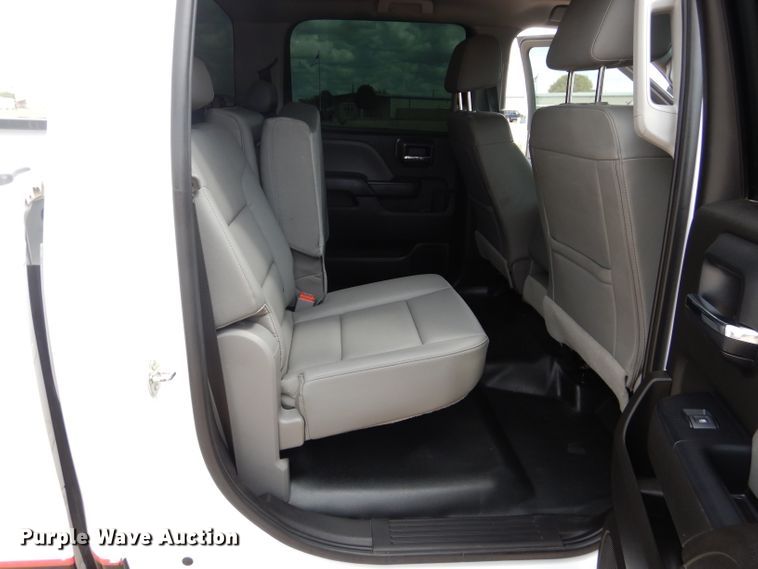 image for item HC9035 2018 Chevrolet Silverado 3500HD  Crew Cab pickup truck