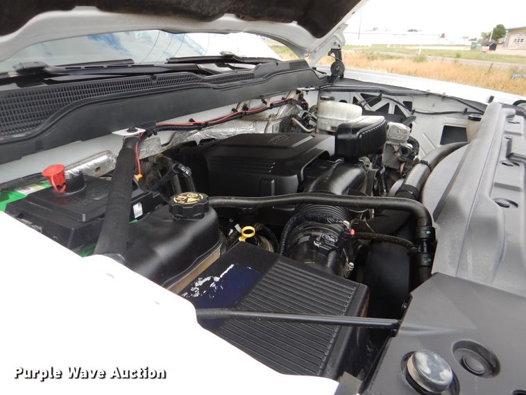 image for item HC9035 2018 Chevrolet Silverado 3500HD  Crew Cab pickup truck