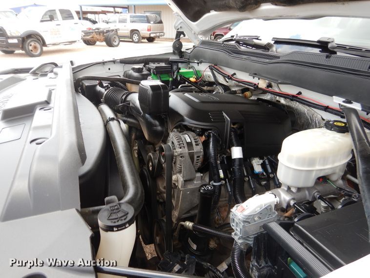 image for item HC9035 2018 Chevrolet Silverado 3500HD  Crew Cab pickup truck