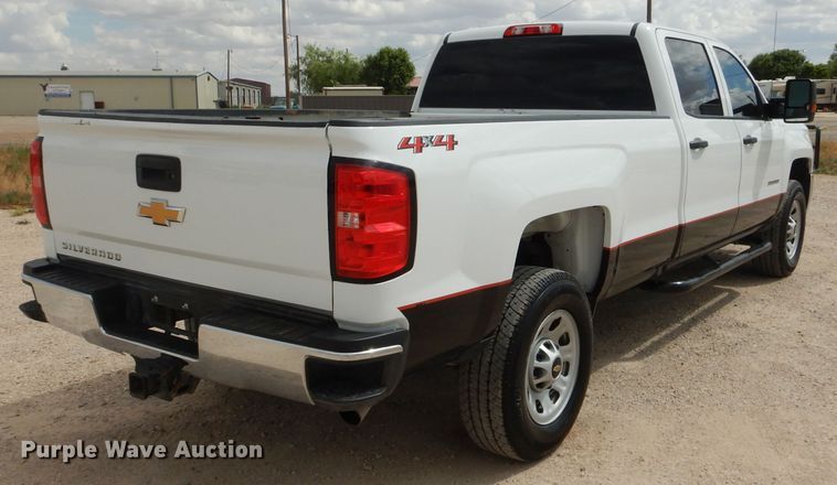 image for item HC9036 2018 Chevrolet Silverado 3500HD  Crew Cab pickup truck