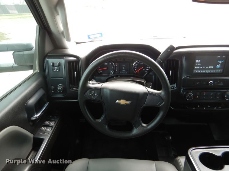 image for item HC9036 2018 Chevrolet Silverado 3500HD  Crew Cab pickup truck