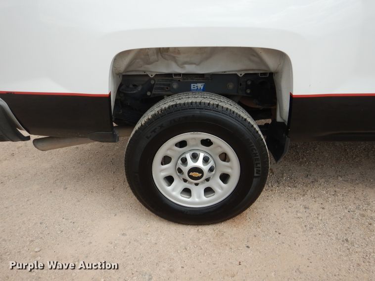 image for item HC9036 2018 Chevrolet Silverado 3500HD  Crew Cab pickup truck