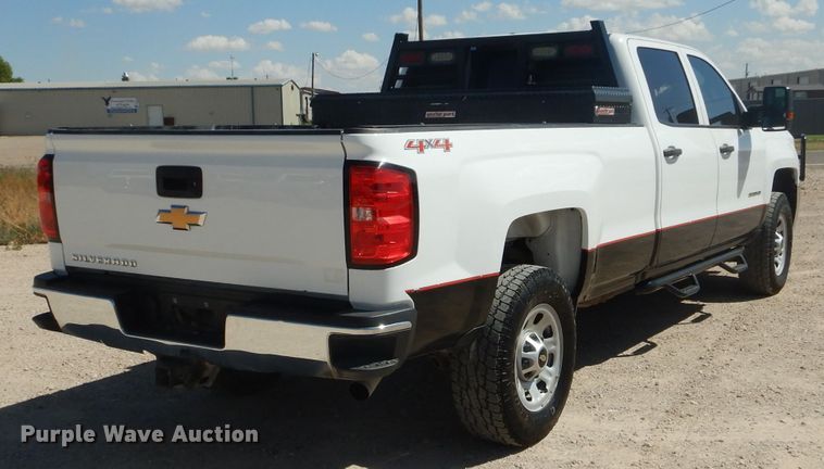 image for item HC9037 2017 Chevrolet Silverado 3500HD  Crew Cab pickup truck