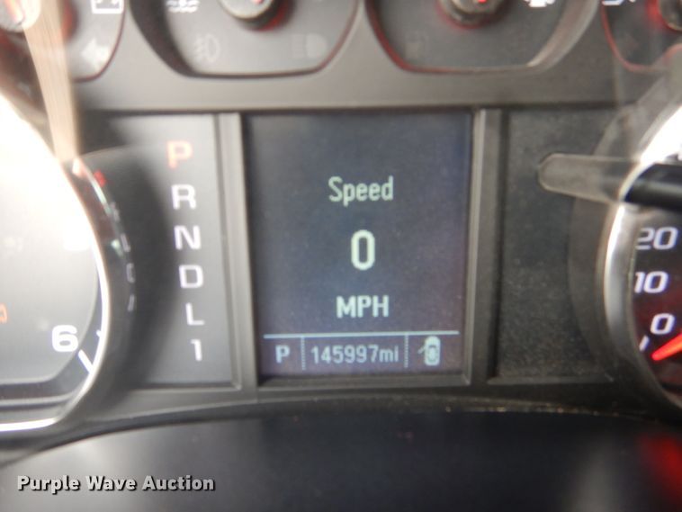 image for item HC9037 2017 Chevrolet Silverado 3500HD  Crew Cab pickup truck