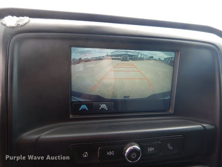 image for item HC9037 2017 Chevrolet Silverado 3500HD  Crew Cab pickup truck