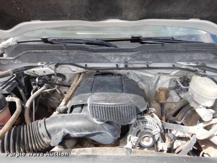 image for item HC9037 2017 Chevrolet Silverado 3500HD  Crew Cab pickup truck