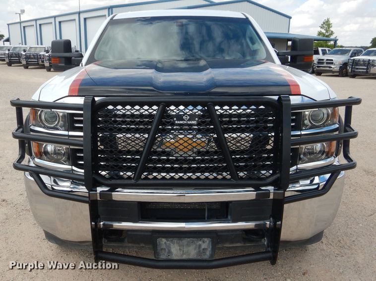 image for item HC9038 2018 Chevrolet Silverado 3500HD  Crew Cab pickup truck