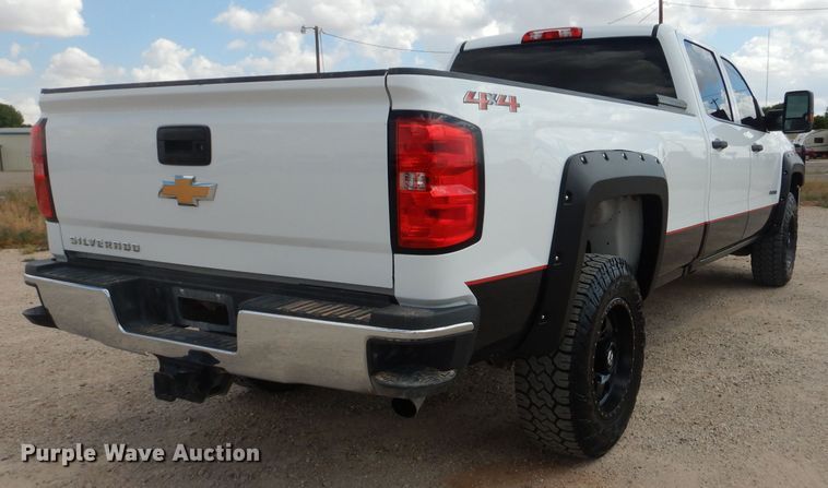 image for item HC9038 2018 Chevrolet Silverado 3500HD  Crew Cab pickup truck