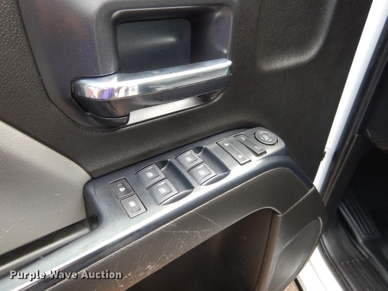 image for item HC9038 2018 Chevrolet Silverado 3500HD  Crew Cab pickup truck