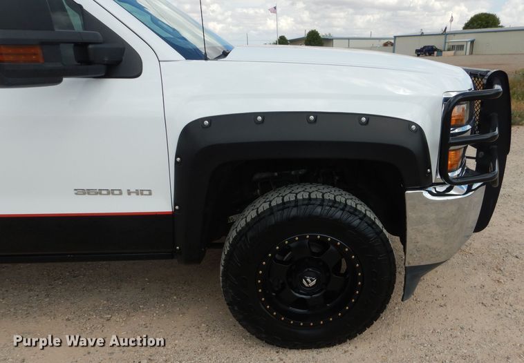 image for item HC9038 2018 Chevrolet Silverado 3500HD  Crew Cab pickup truck