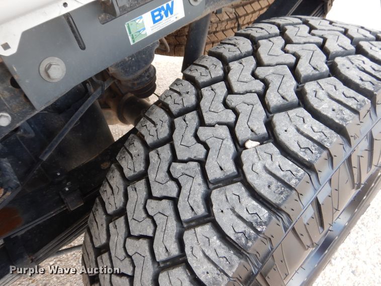 image for item HC9038 2018 Chevrolet Silverado 3500HD  Crew Cab pickup truck