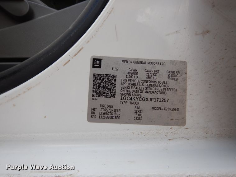 image for item HC9038 2018 Chevrolet Silverado 3500HD  Crew Cab pickup truck