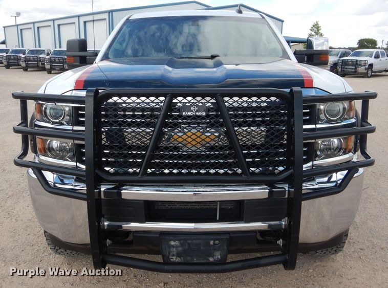 image for item HC9039 2018 Chevrolet Silverado 3500HD  Crew Cab pickup truck