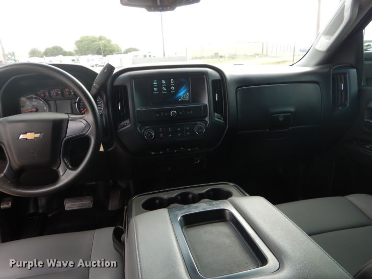 image for item HC9039 2018 Chevrolet Silverado 3500HD  Crew Cab pickup truck