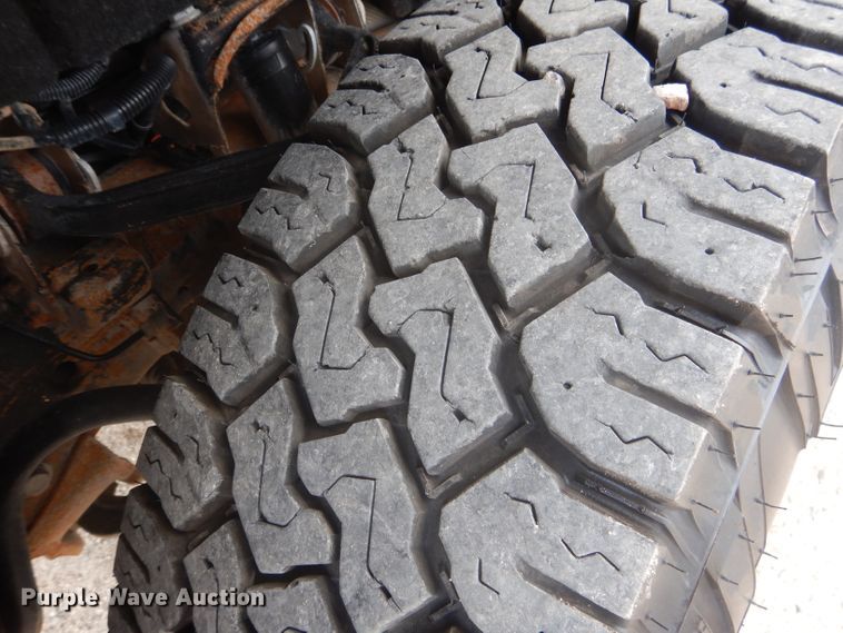 image for item HC9040 2018 Chevrolet Silverado 3500HD  Crew Cab pickup truck