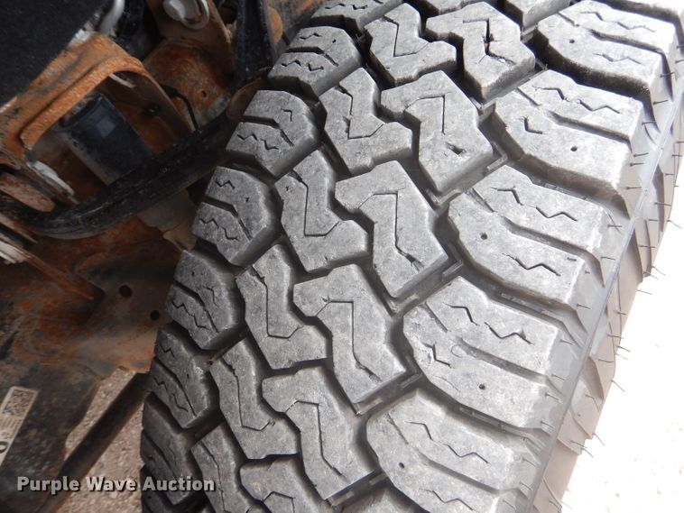 image for item HC9040 2018 Chevrolet Silverado 3500HD  Crew Cab pickup truck