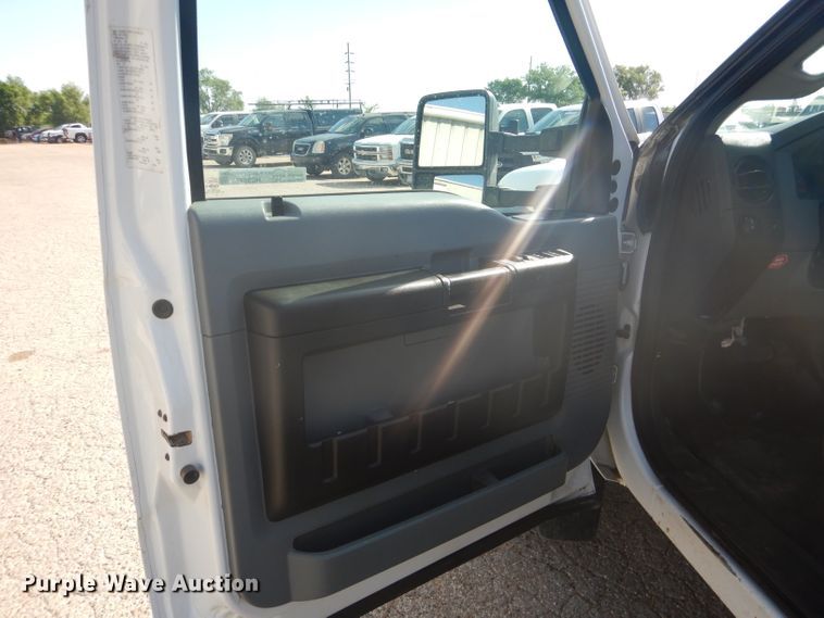 image for item HC9047 2015 Ford F450 Super Duty  flatbed truck