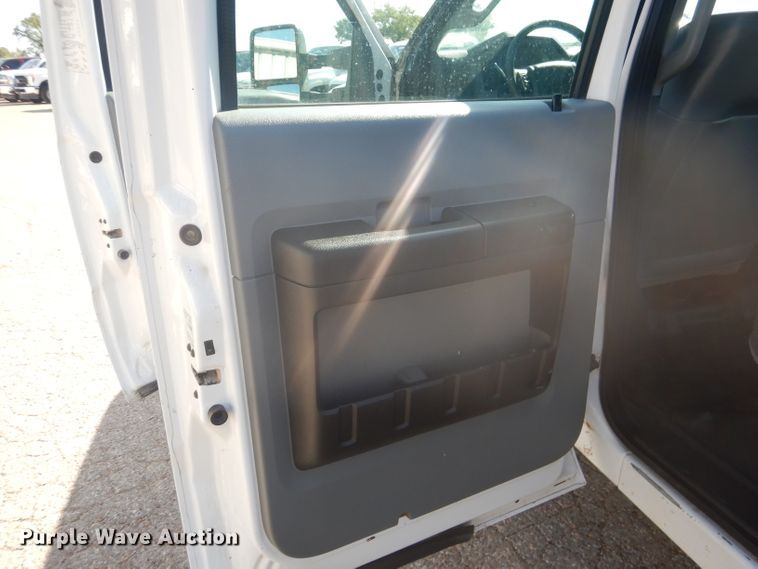 image for item HC9047 2015 Ford F450 Super Duty  flatbed truck